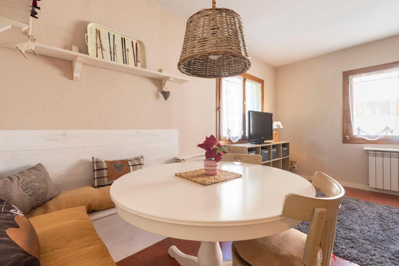 Appartamento Musales ☆ Apartamento Para 4 Personas Con Ascensor Sallent de Gállego Esterno foto